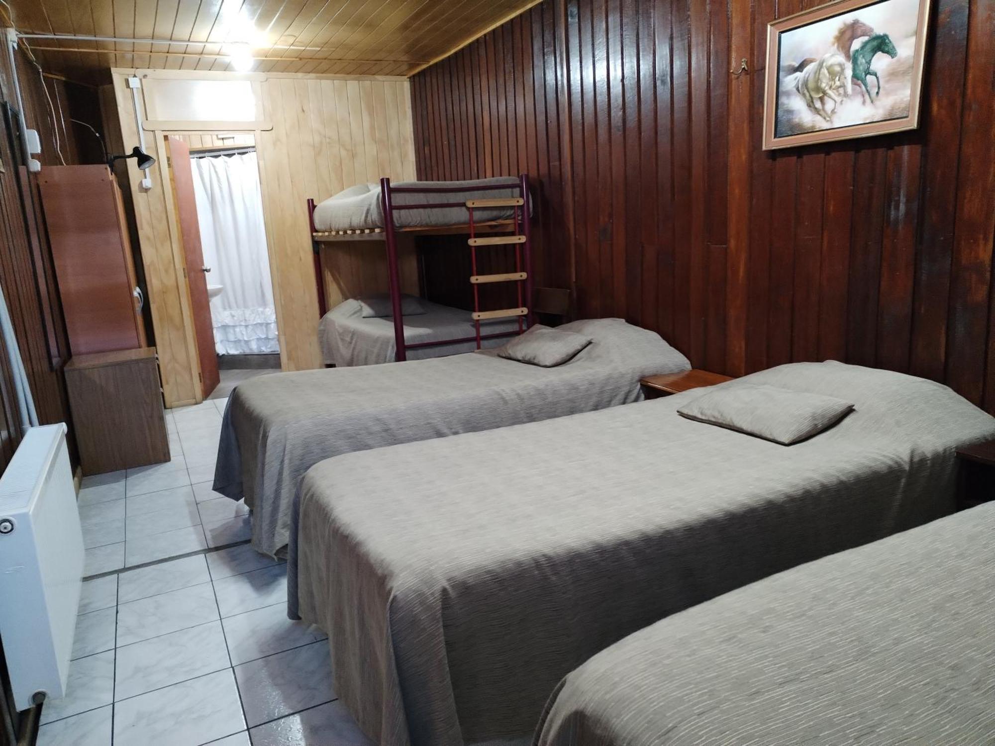 Hostal Copiapo Puerto Montt Szoba fotó